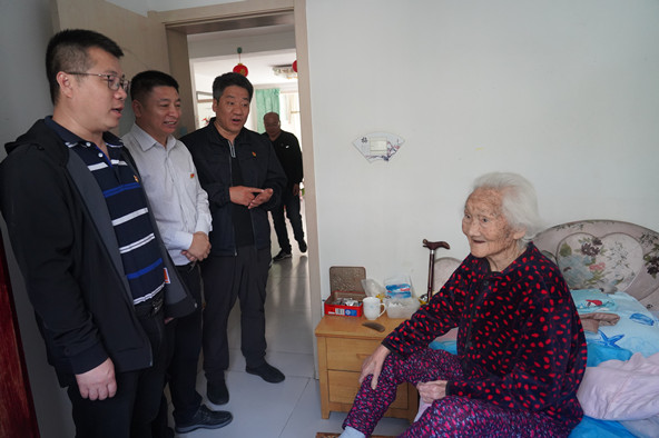 92歲老人于丕貞.JPG 92歲老人于丕貞.JPG